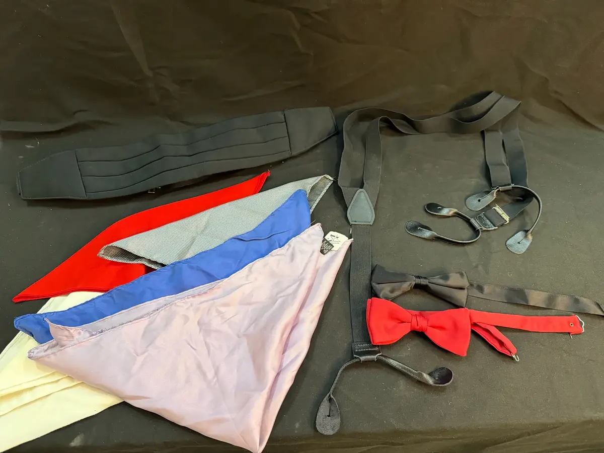 Men’s Formalwear Accessories Collection – Cummerbunds, Bow Ties, Suspenders & Pocket Squares