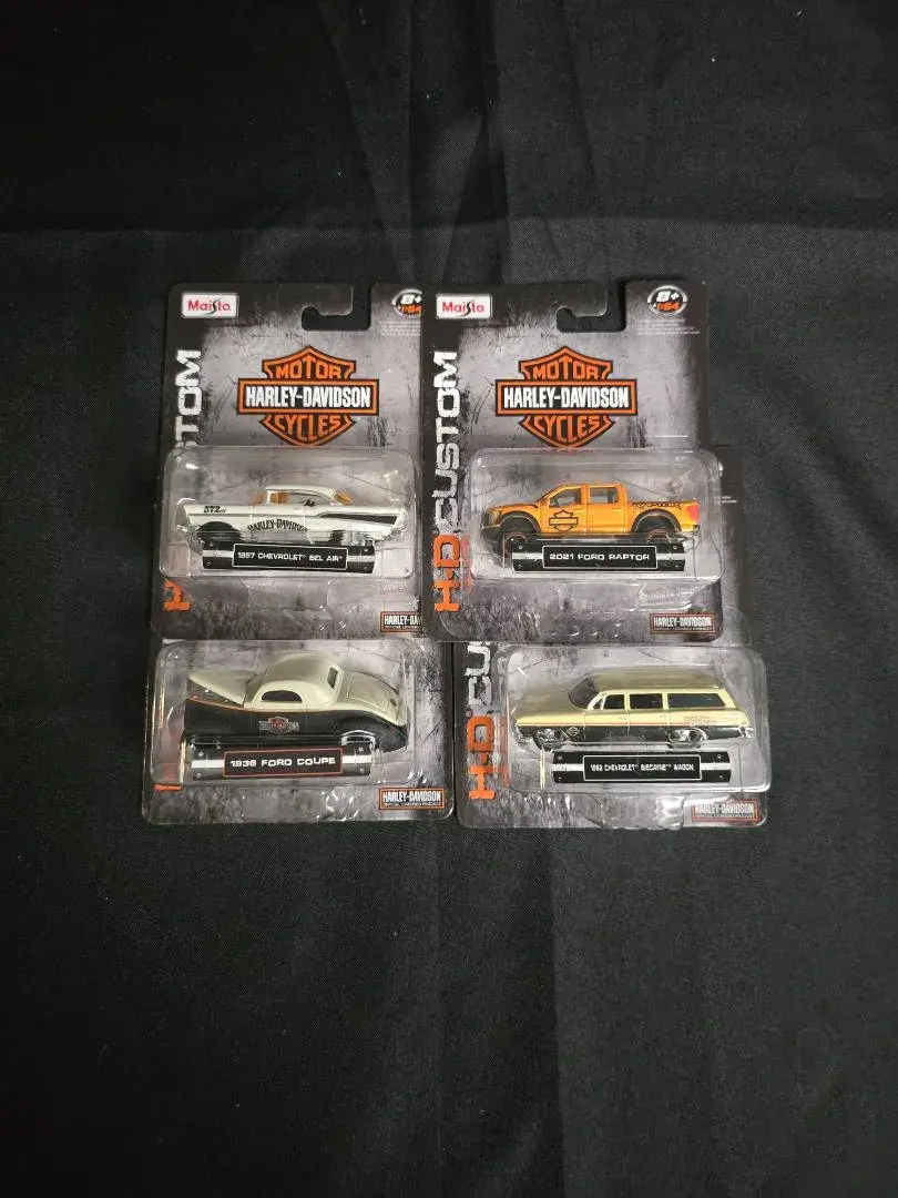 Maisto Harley-Davidson HD Custom 1:64 Scale Die-Cast Vehicles - Set of 4 NIP