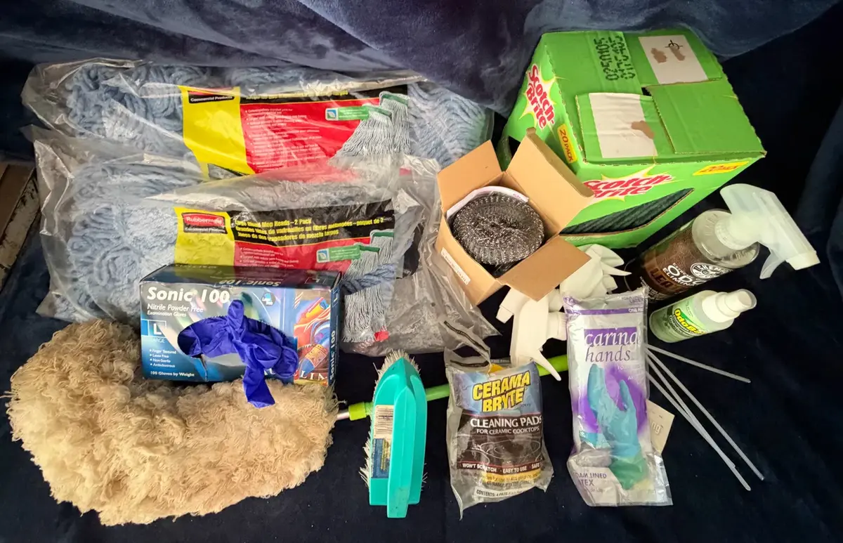 Bulk Commercial Cleaning Supply Lot – Rubbermaid Mop Heads, Sonic Nitrile Gloves, OdoBan & Brushes