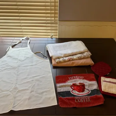 Assorted Kitchen Linens: 4 Square Table Cloths, Apron, Kitchen Towels And Pot Holder 