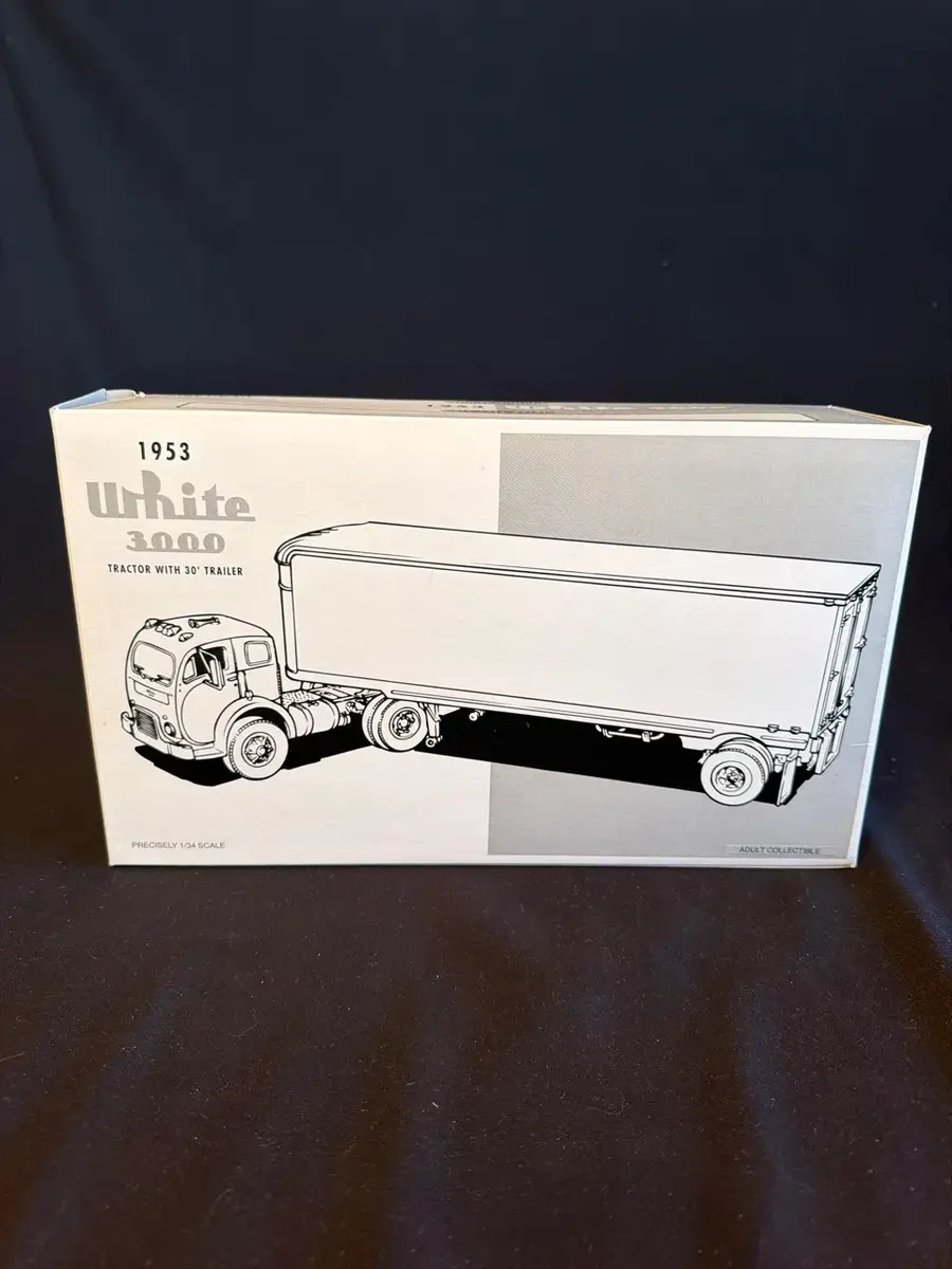 1953 White 3000 Tractor-Trailer Budweiser Die-Cast Model – 1:34 Scale