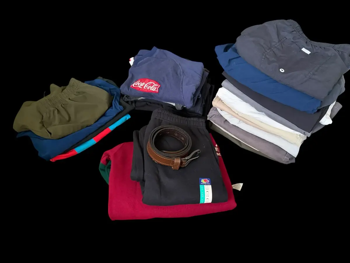 Large Men’s Casual Clothing Lot – Shirts, Shorts, Sweatshirts, Belt & Socks – M-XL