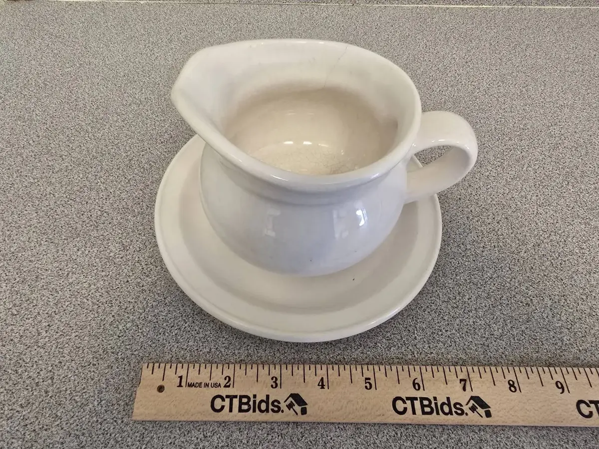 Gravy Boat With Drip Plate