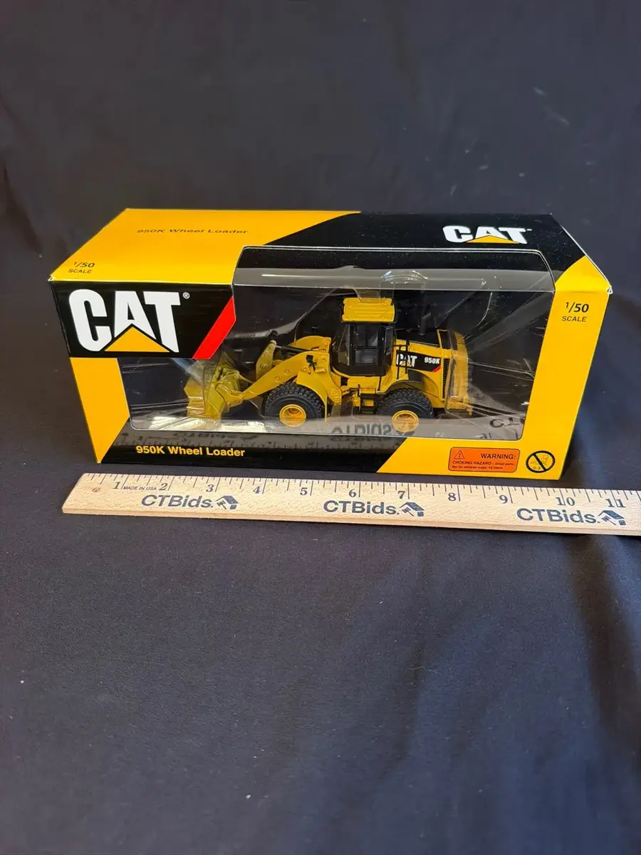 CAT 950K Wheel Loader 1:50 Scale Die-Cast Model in Original Box