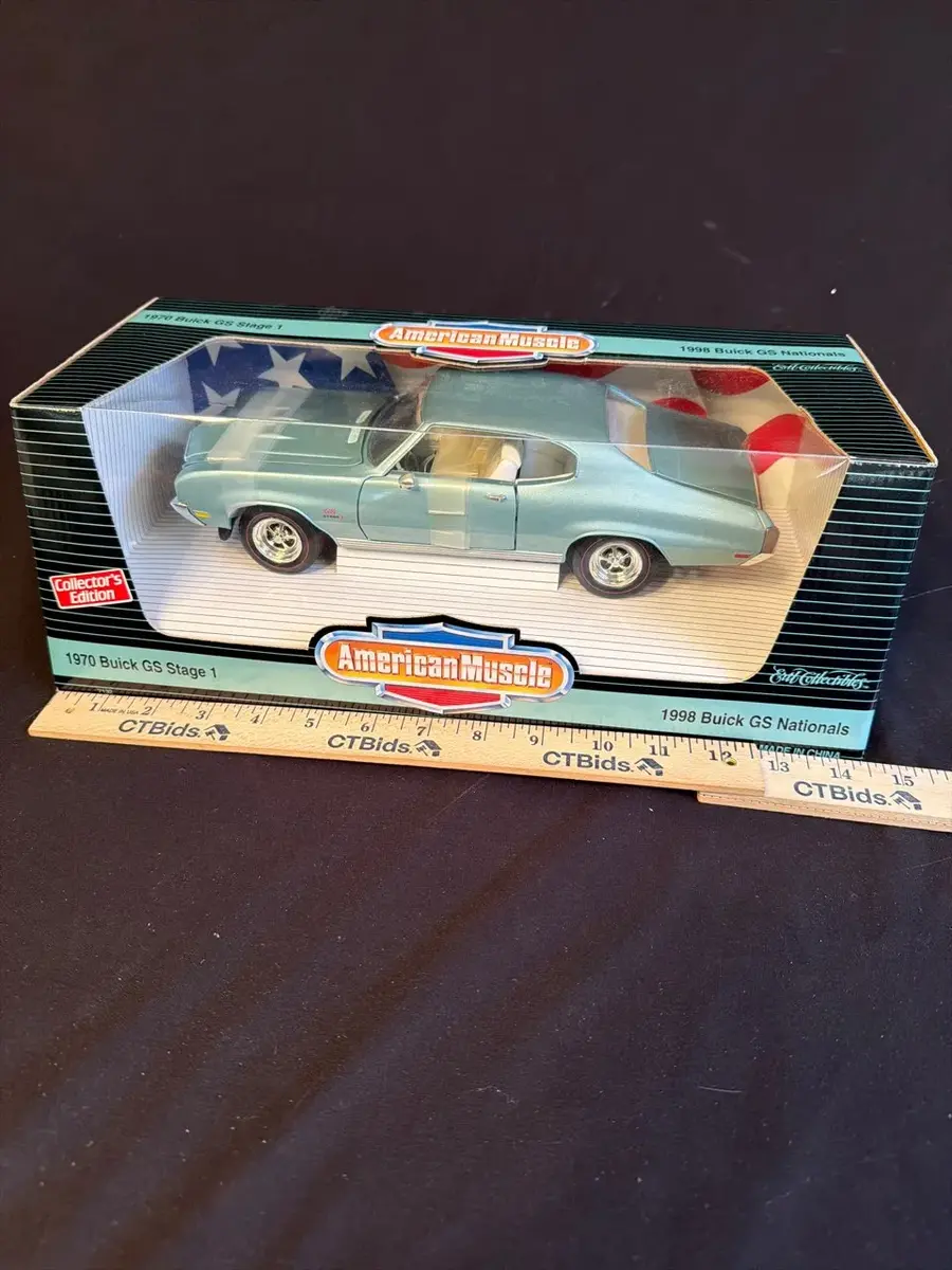Ertl American Muscle 1970 Buick GS Stage 1 1:18 Die-Cast – 1998 Buick GS Nationals Collector’s Editi