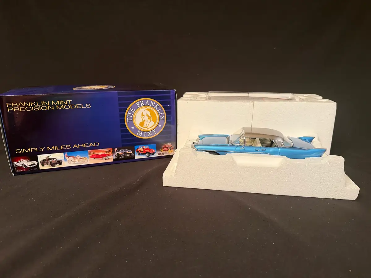 Franklin Mint 1957 Cadillac Brougham Limited Edition 1:24 Die-Cast w/ Box & Portfolio
