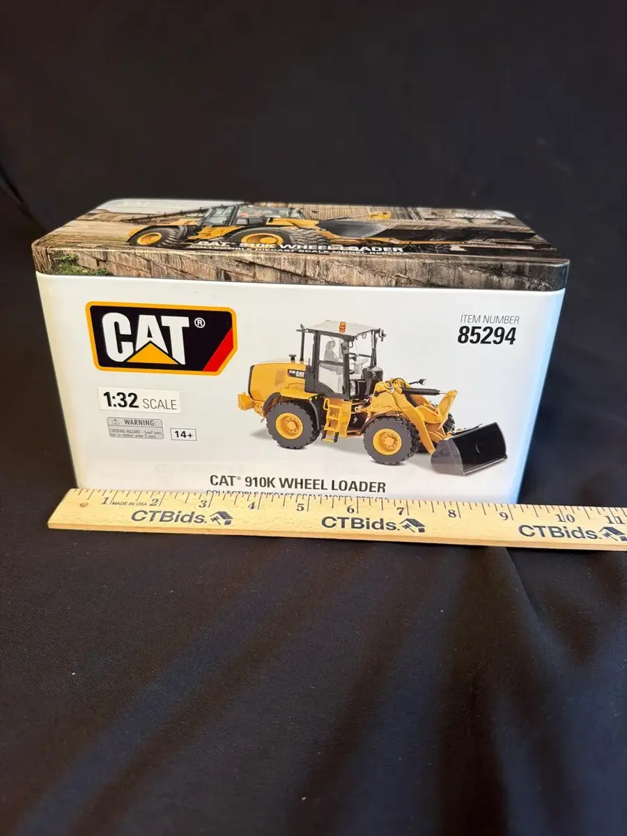 Diecast Masters CAT 910K Wheel Loader 1:32 Scale Diecast Model #85294