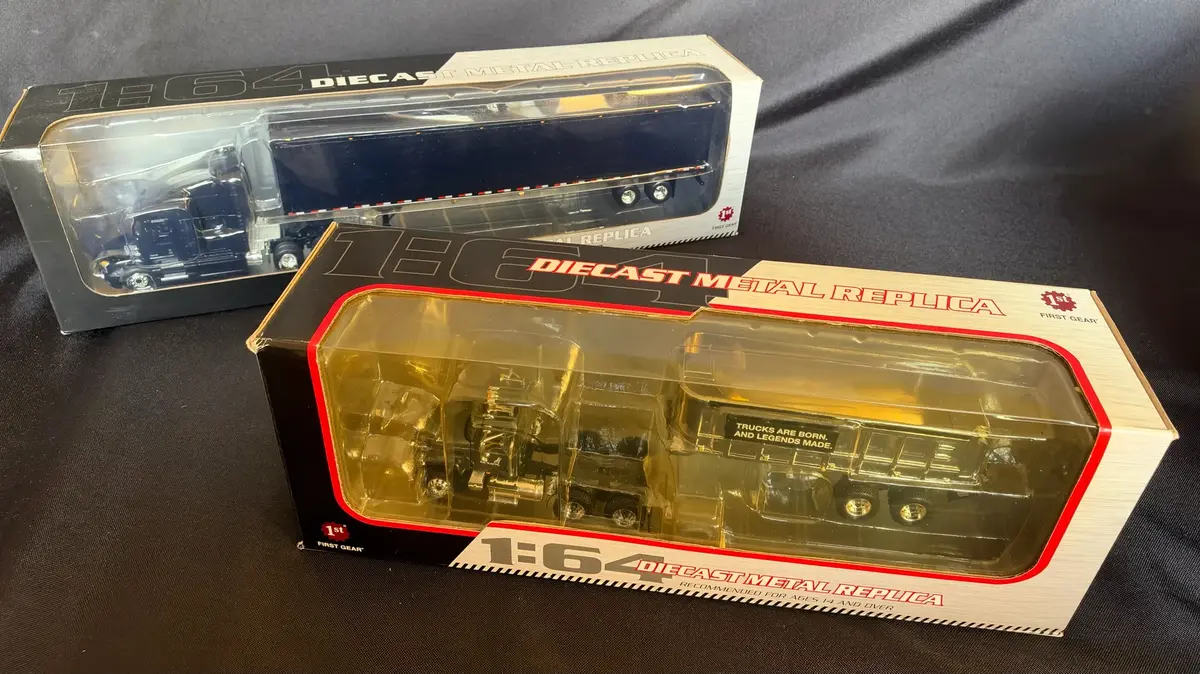 First Gear 1:64 Scale Diecast Metal Semi-Truck Replicas