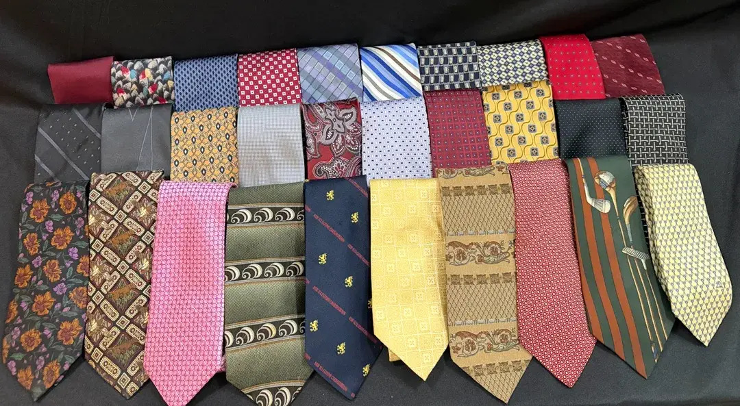 Sharp Dressed Man! 30 Necktie & 1 Tie Hangar Lot 2
