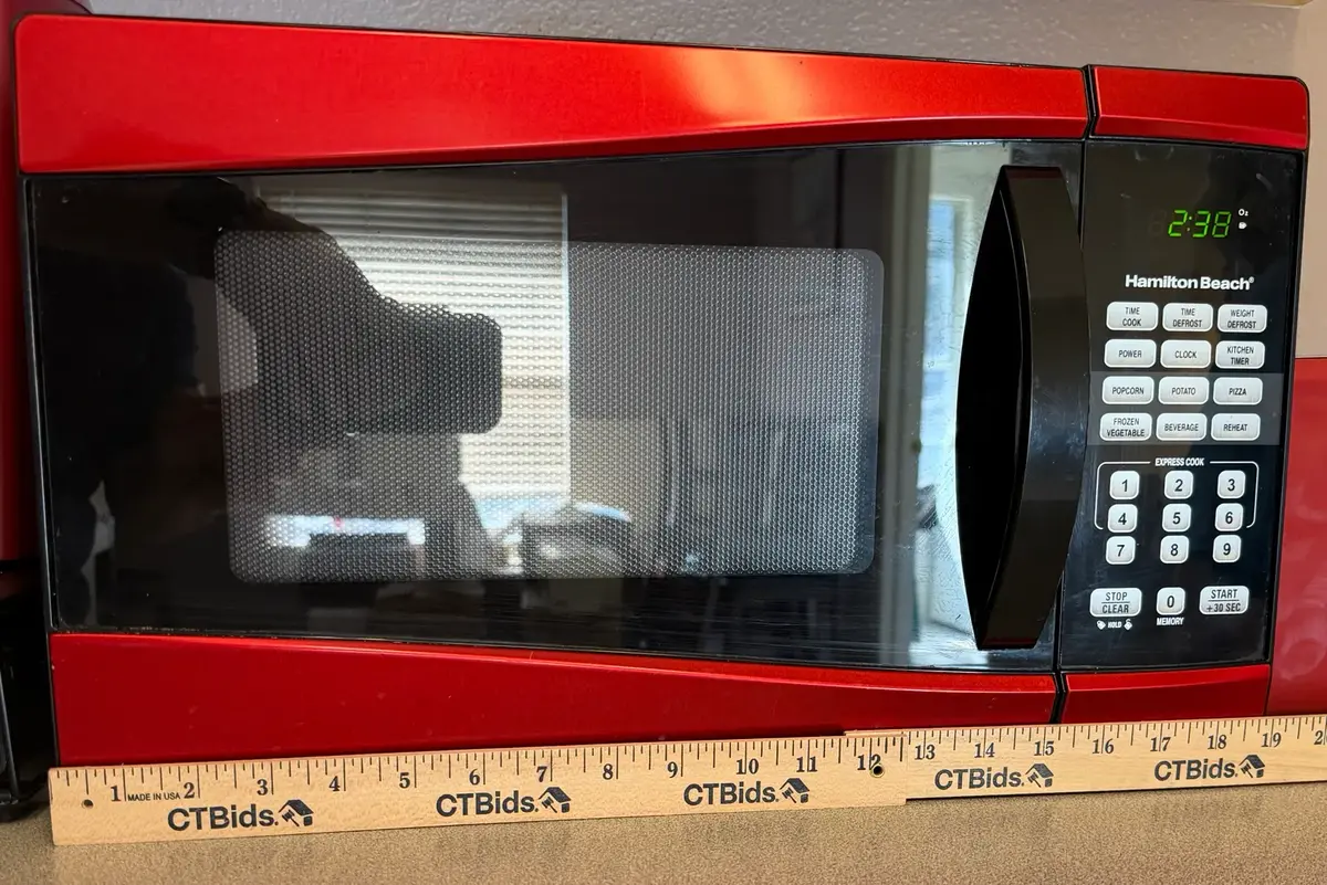 Hamilton Beach Retro Red Microwave 