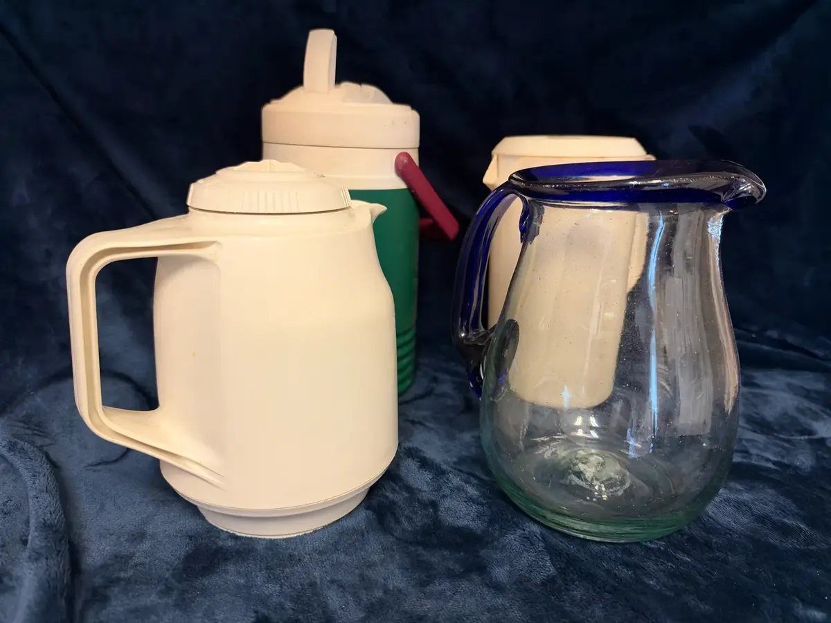 Vintage Beverage & Serving Pitcher Lot – Igloo Cooler, Glass & Insulated Pitchers