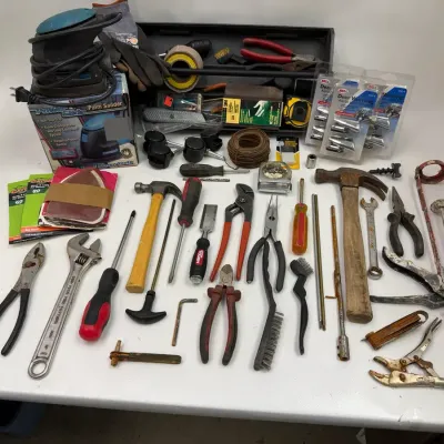 Large Assorted Hand Tool & Workshop Tools 
