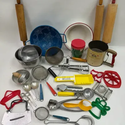 Vintage & Retro Kitchen Utensils 