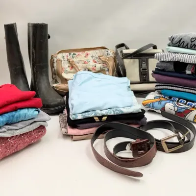 28 Piece Collection Of Women’s Clothing & Accessories 
