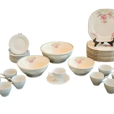 Universal Cambridge "Rambler Rose" & Johnson Bros English Ironstone