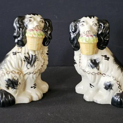 Vintage Staffordshire-Style Porcelain "Wally Dogs" Pair – Cavalier King Charles Spaniel  
