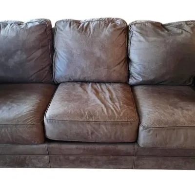 Comfortable 3-Piece King Hickory Distressed Leather Living Room Set – Don't Miss This One!