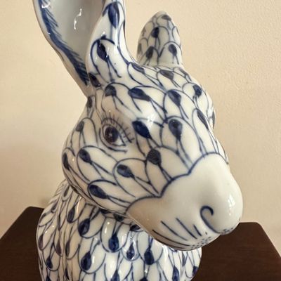 Porcelain Blue and White Bunny (B3-SA)