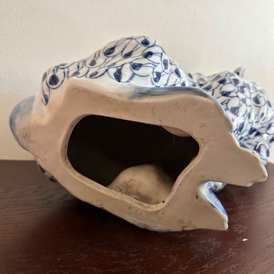 Porcelain Blue and White Bunny (B3-SA)