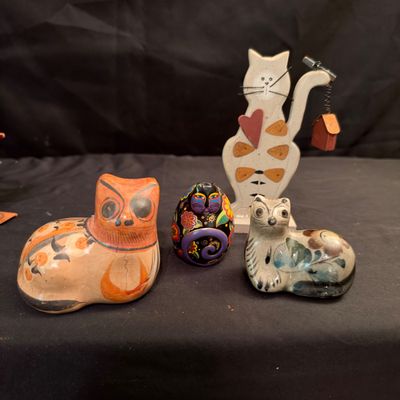 Cat Themed Collectibles, Figurines, Books & More (B1-RG)