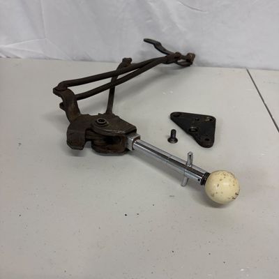 1961 Corvette 4-Speed Manual Shifter Assembly (G-MG)