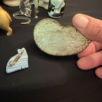 Cat Themed Collectibles, Figurines, Books & More (B1-RG)