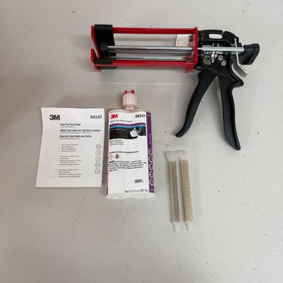 3M 08571 Manual Cartridge Applicator & 04247 Super Fast Plastic Repair Set