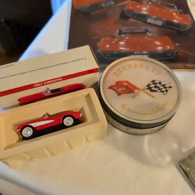 Chevrolet Corvette Memorabilia Collection (LR-JS)