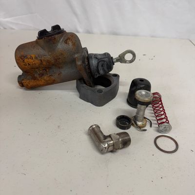 1961 Corvette Master Cylinder with Hardware Components (G-MG)