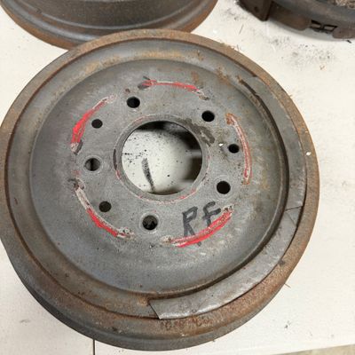1961 Corvette Drum Brake Assemblies & Wheel Hubs (G-MG)