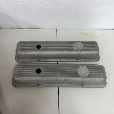 Holley Muscle Series SBC Finned Valve Covers with Fel-Pro Gaskets (G-MG)