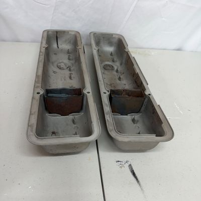 Holley Muscle Series SBC Finned Valve Covers with Fel-Pro Gaskets (G-MG)