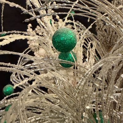 Mikasa Vase w/Silver Decorative Arrangement (B1-RG)