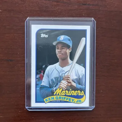 1989 Topps Traded Baseball Card. Ken Griffey Jr. Rookie. Card #41T