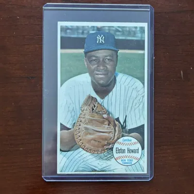 1964 Topps 'Giants' Baseball Card. Elston Howard - New York Yankees. Card #21