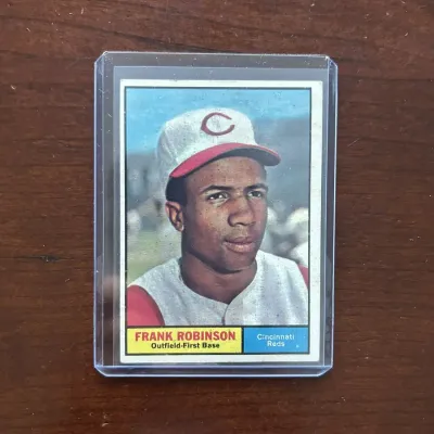1961 Topps Baseball Card. Frank Robinson - Cincinnati Reds. Card #360