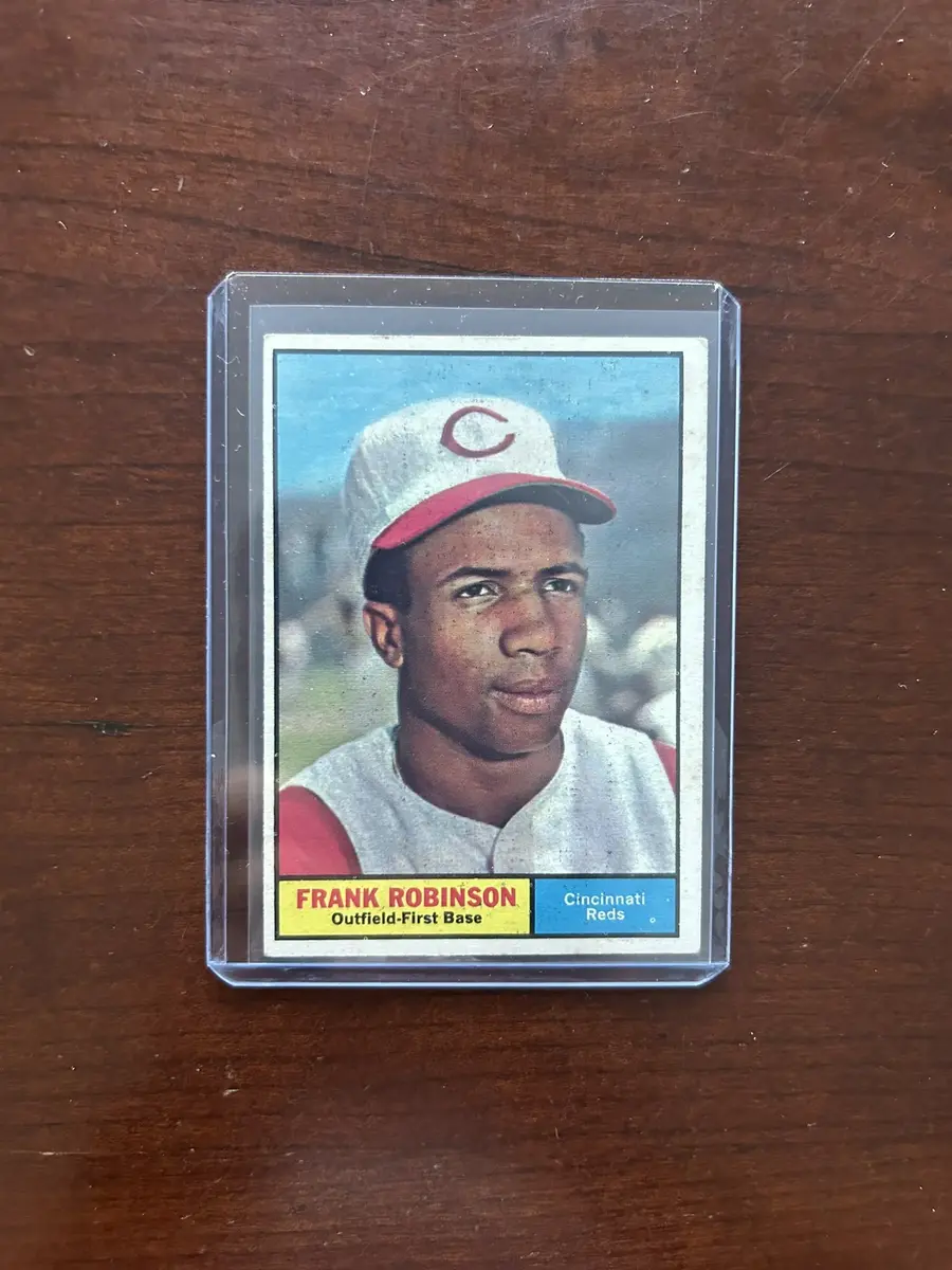 1961 Topps Baseball Card. Frank Robinson - Cincinnati Reds. Card #360