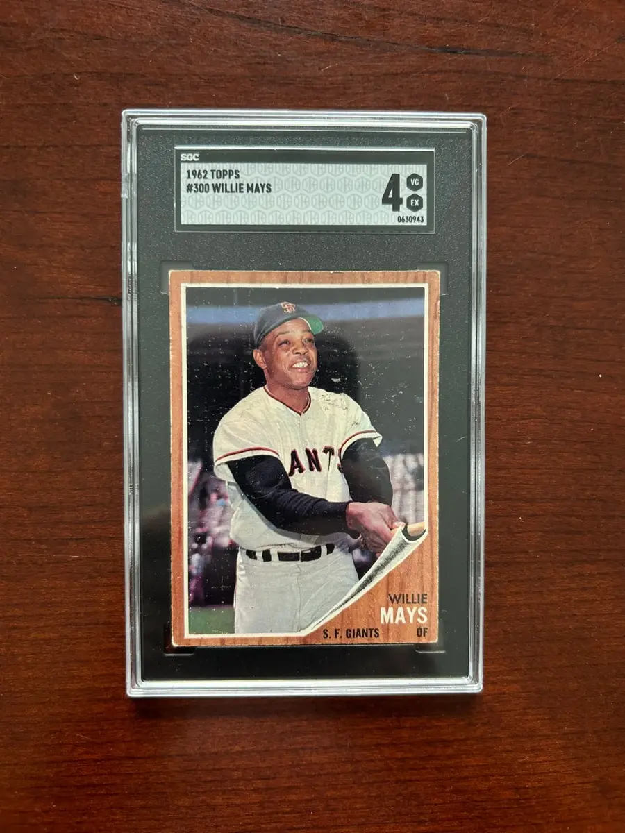 1962 Topps Baseball Card. Willie Mays - San Francisco Giants - SGC 4. Card #300