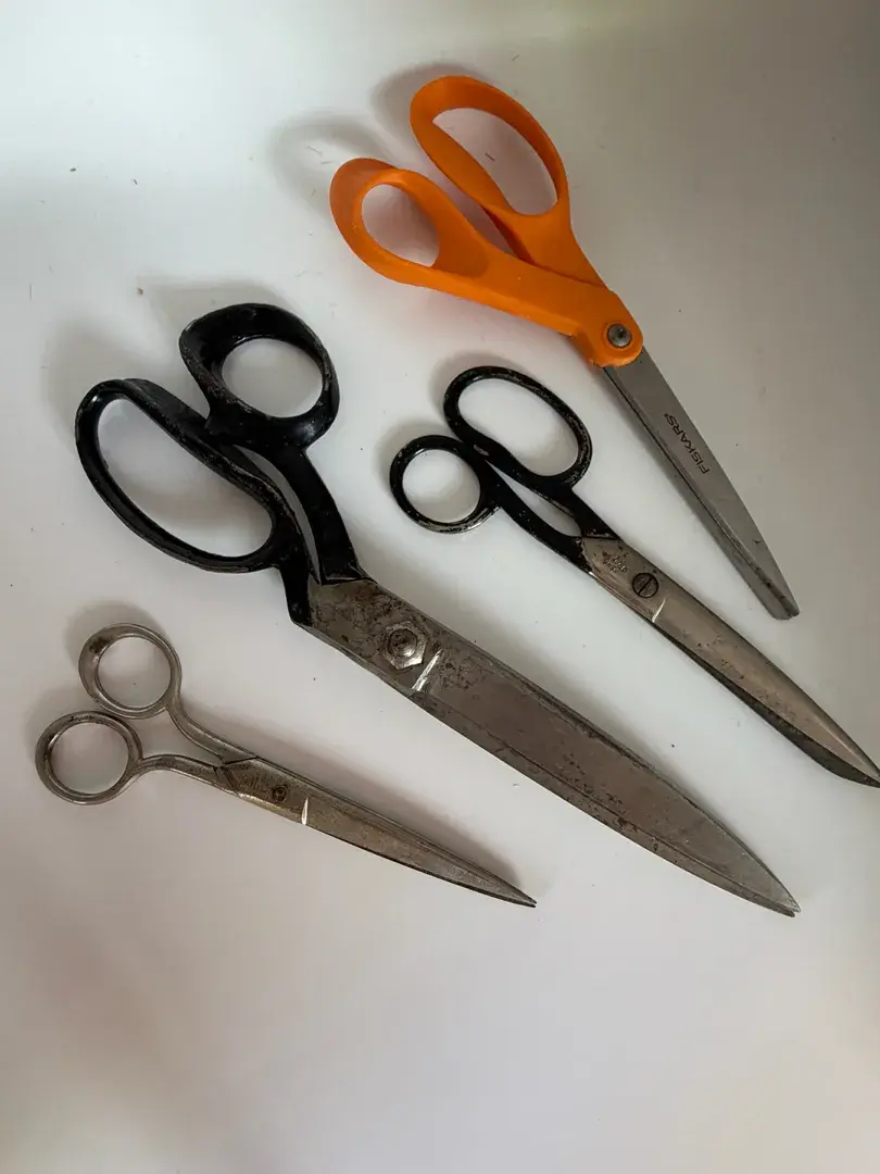 Vintage & Modern Scissors Lot of 4 – Large Tailor Shears, Fiskars & Sewing Scissors