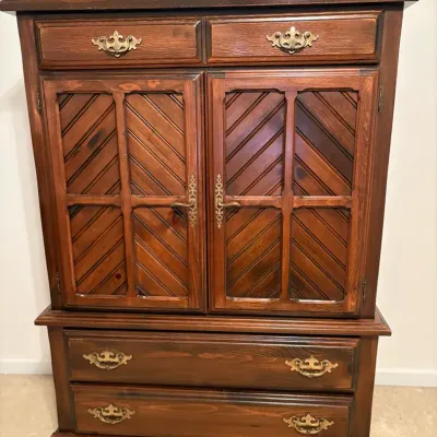 Mobel Inc. Chest of Drawers