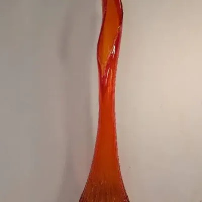 L.E. Smith Swung Vase