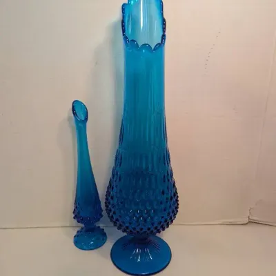Fenton blue Swung & Bud Vase