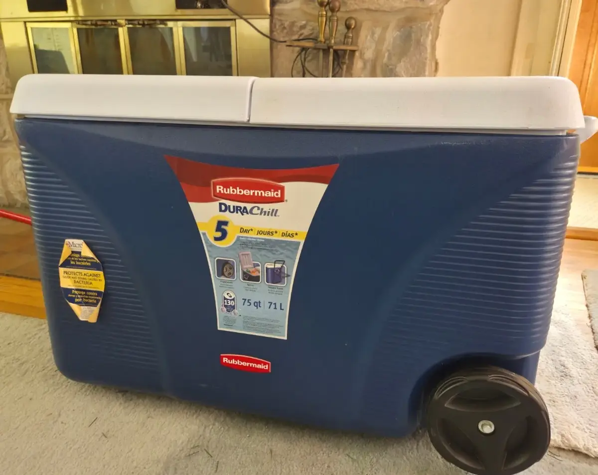 Rubbermaid DuraChill Cooler 