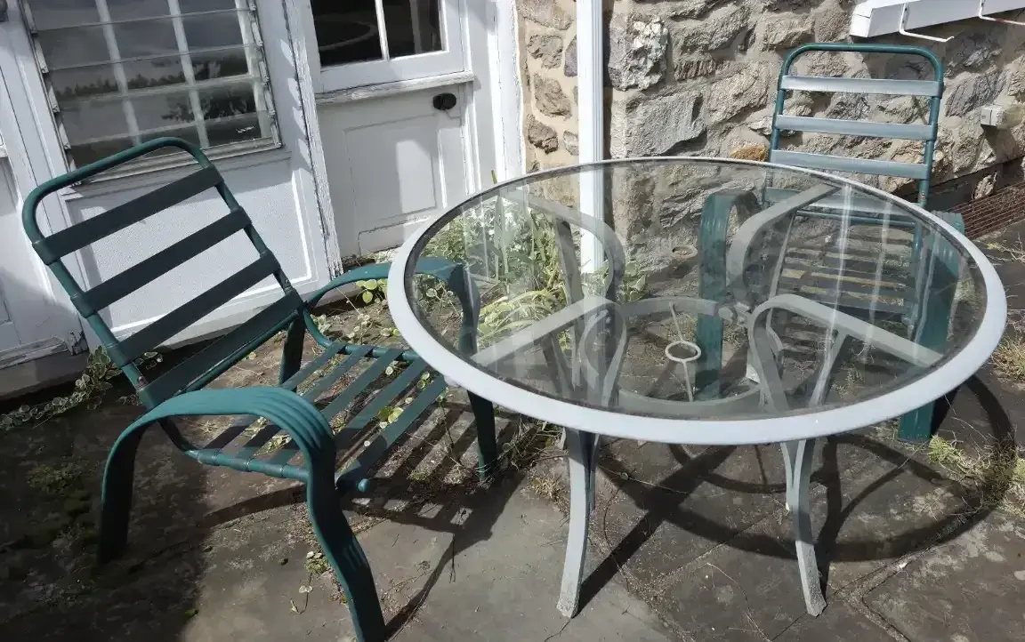 Round Patio Table And Chairs 
