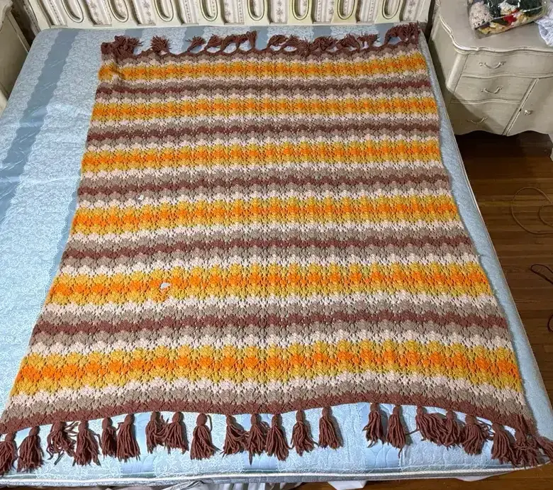 Knitted Autumn Colors Blanket 