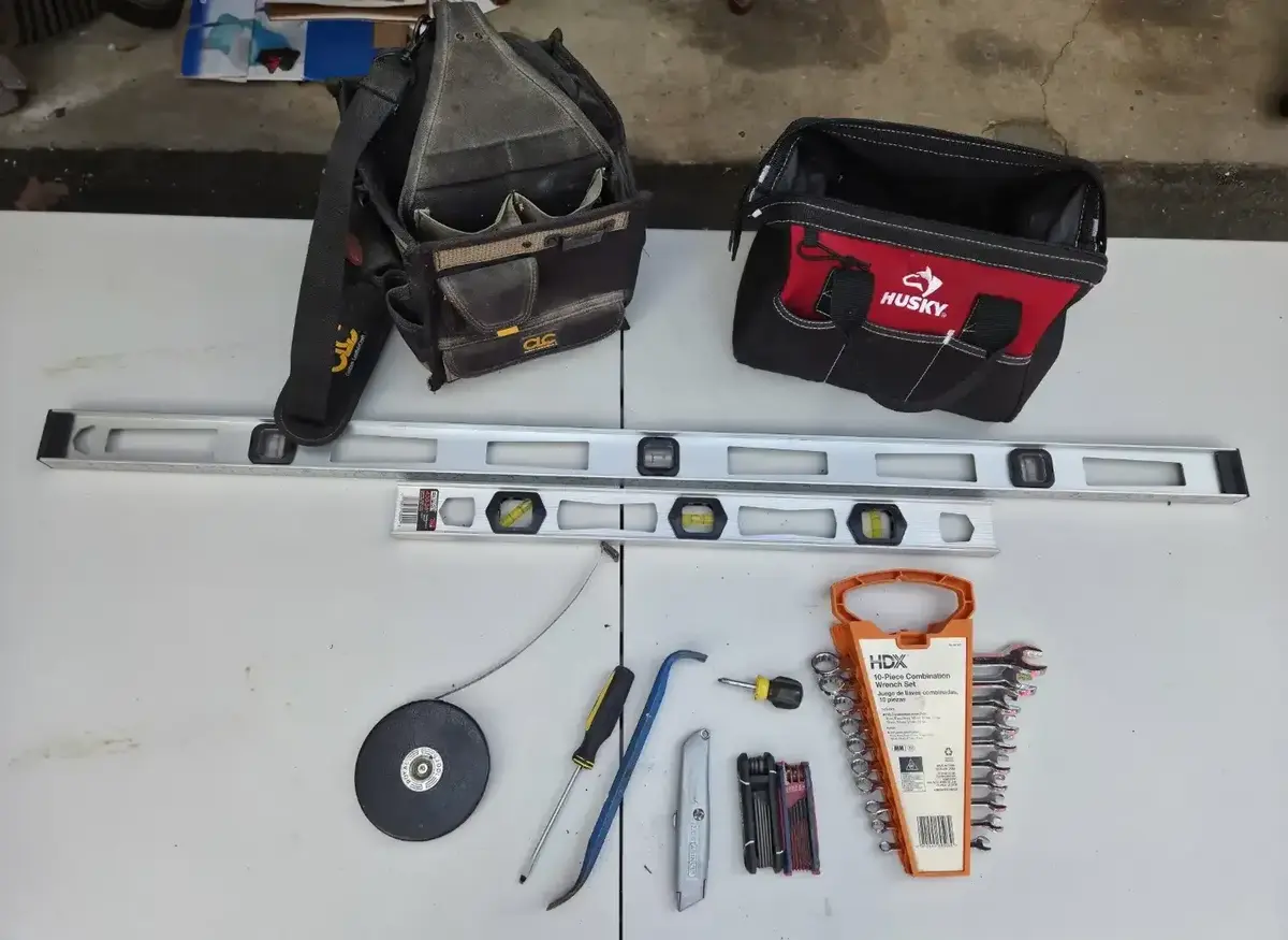 Various Hand Tools 