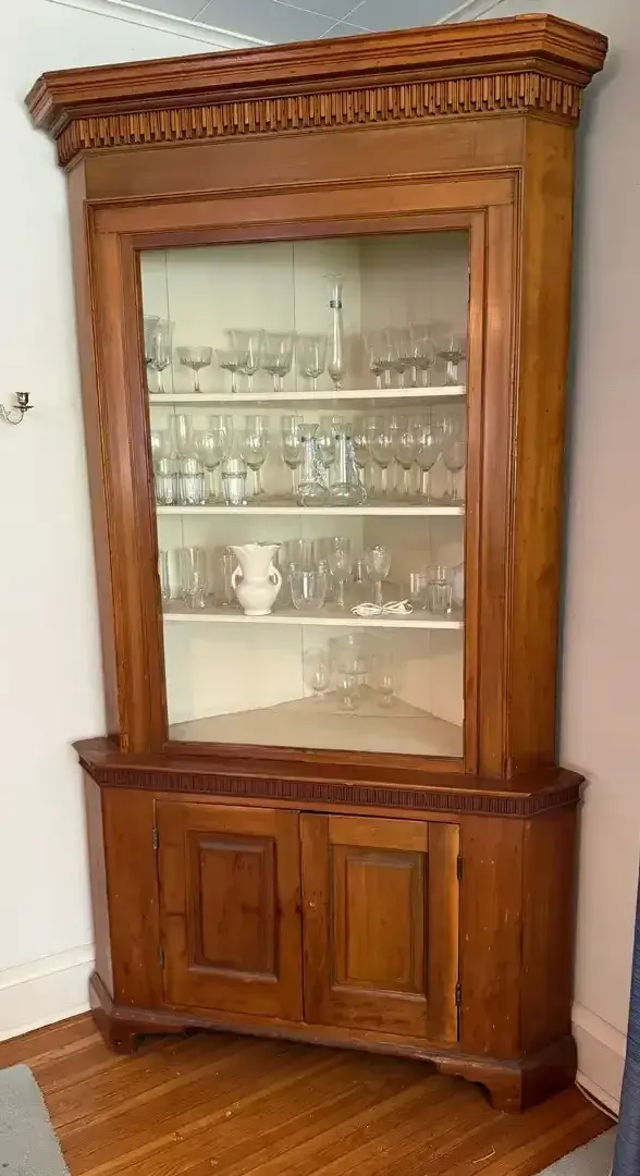 Corner Display Cabinet With Open Shelves