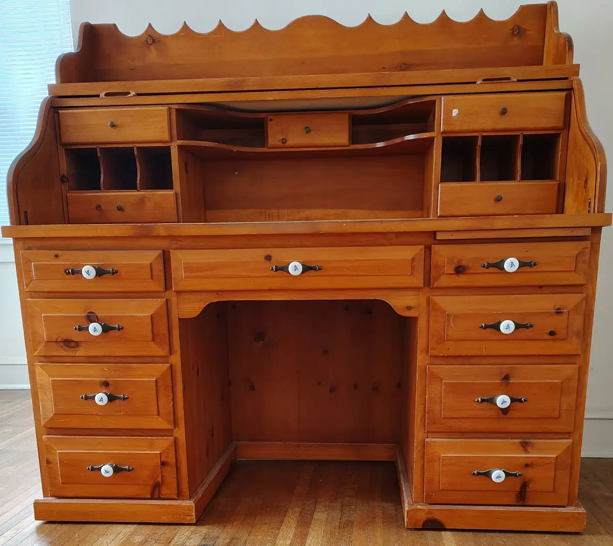 Solid Wood Rolltop Desk 