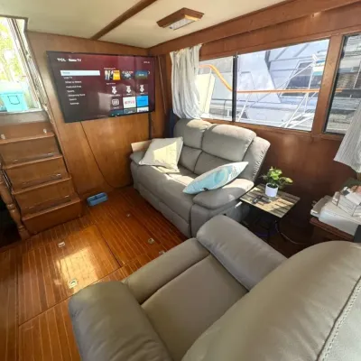 Galley furnished 