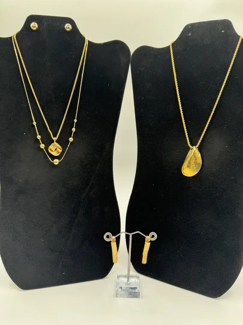Vintage Gold Tone Jewelry Collection, Mussel Shell & Love Knot Necklaces, Earrings